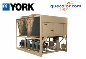 Unidad Generadora De Agua Helada, Chiller York De 48 Tr, Voltaje De Operacion 460/3/60, Compresores Scroll, Refrigerante R-454B, Modelo YLAA0048HJ46XCB, Marca York.